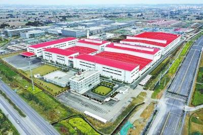图为位于四川彭山经开区的中创新航科技(四川)厂区。 张忠苹 摄